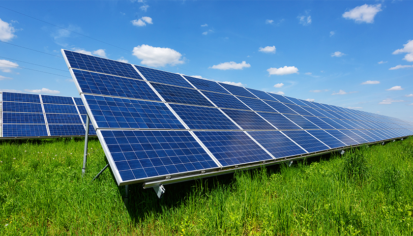 光伏玻璃雙寡頭格局如何？光伏玻璃發(fā)展趨勢