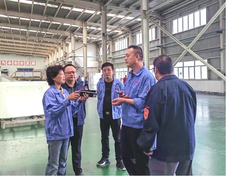 盛世公司開展國(guó)慶節(jié)前安全衛(wèi)生大檢查